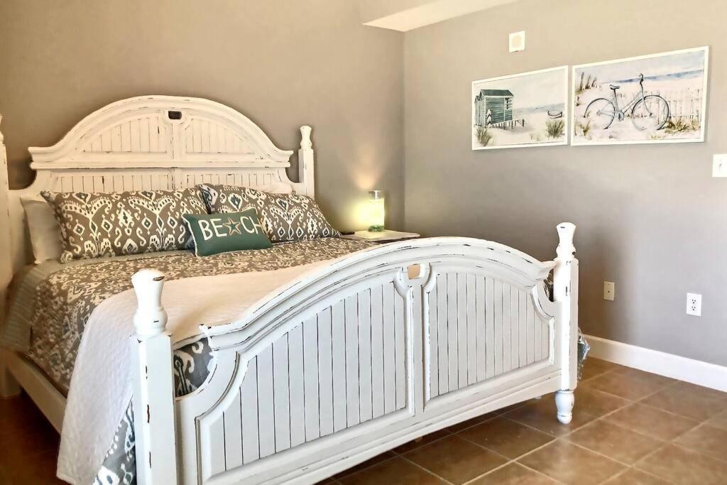 Happy Ours 2200 Sq Ft Corner Beachfront Sleeps 12 Панама Сити Бийч Екстериор снимка